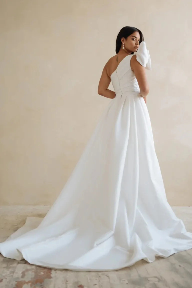 Jenny Yoo Isla – Nearly Newlywed