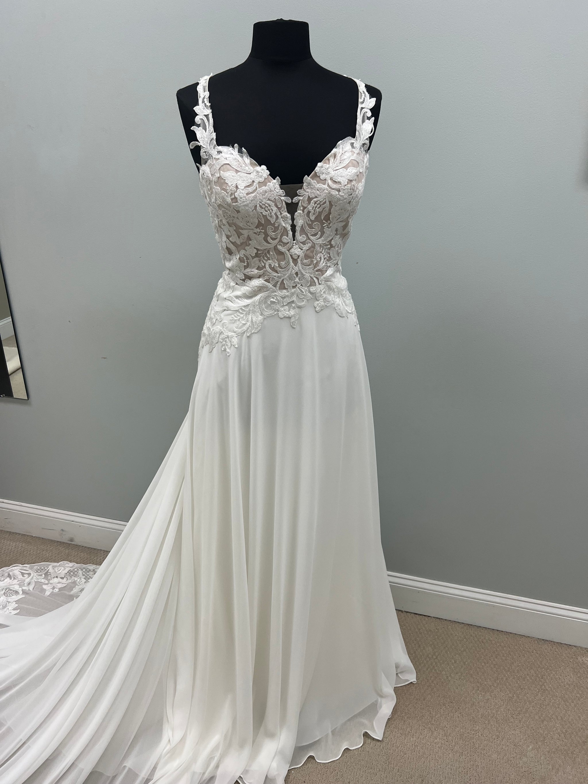 Justin Alexander 88279 Elyse – Nearly Newlywed