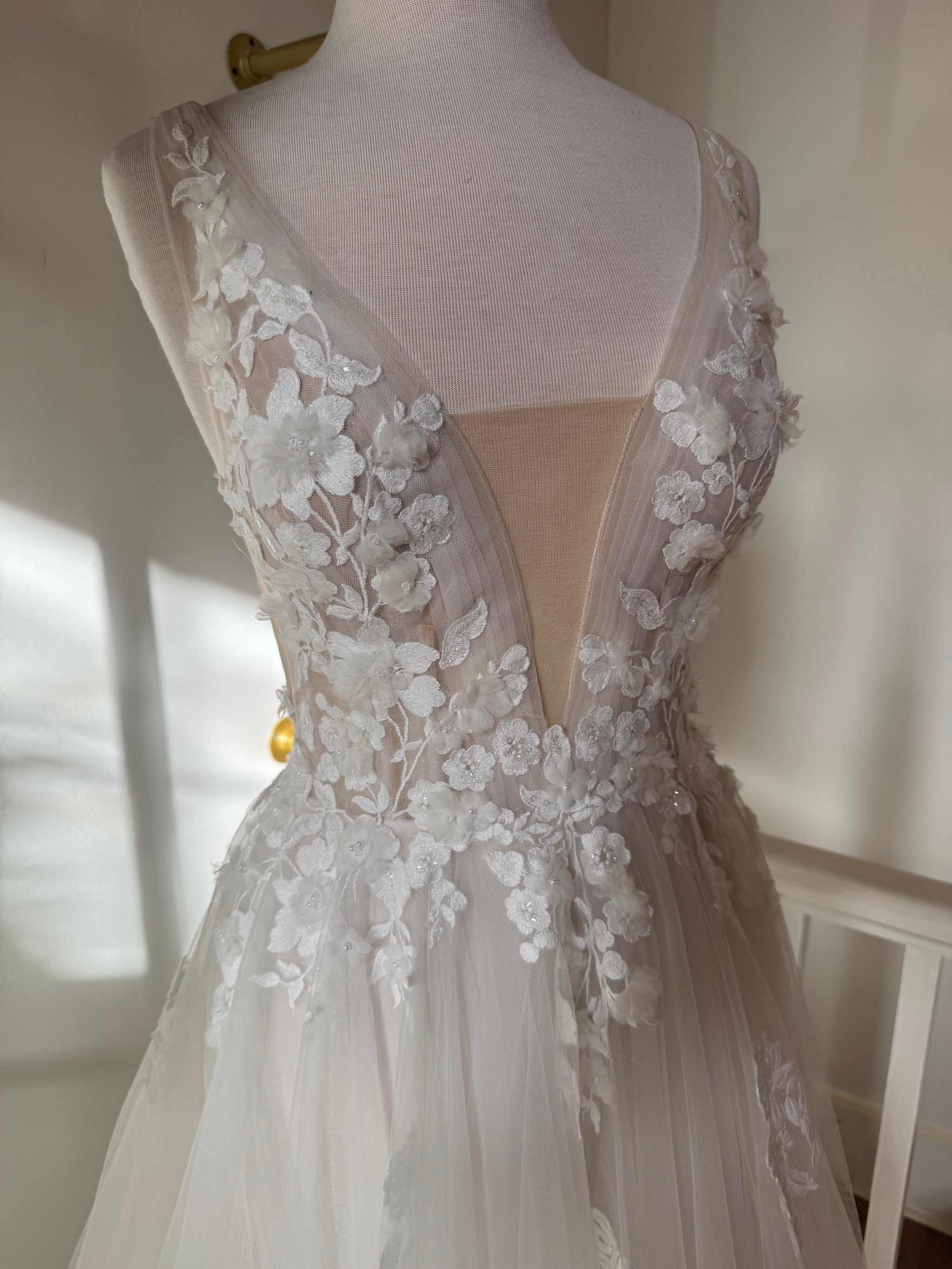 Justin Alexander 99213 – Nearly Newlywed