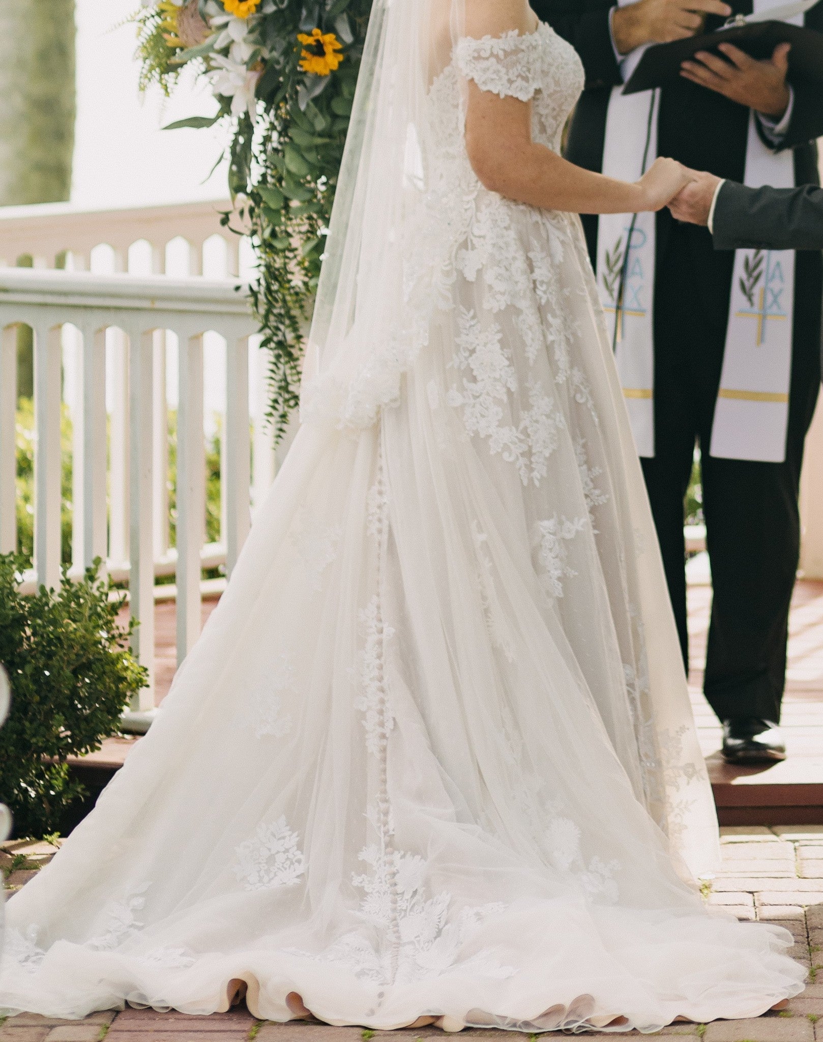 Justin Alexander 88122 – Nearly Newlywed