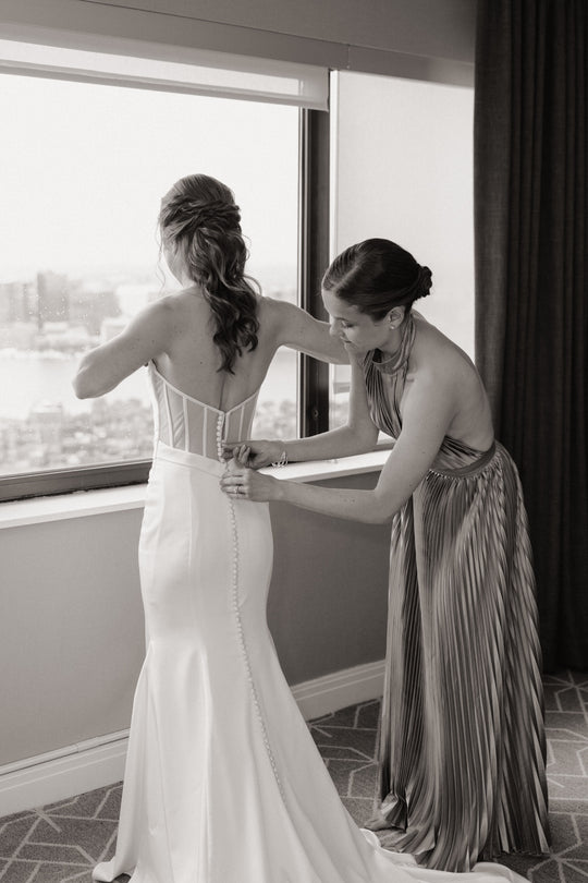 Kelly Faetanini Lexington with train and detachable train (item 566)