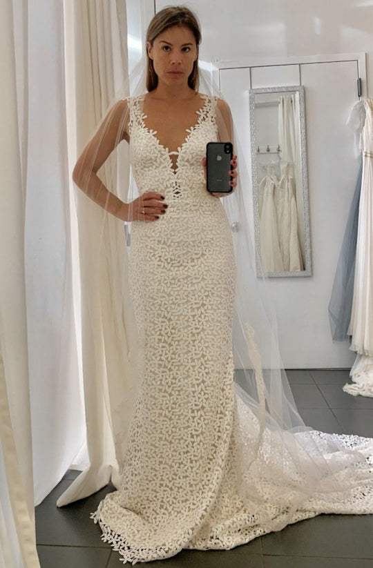 Laudae Jasmine Gown