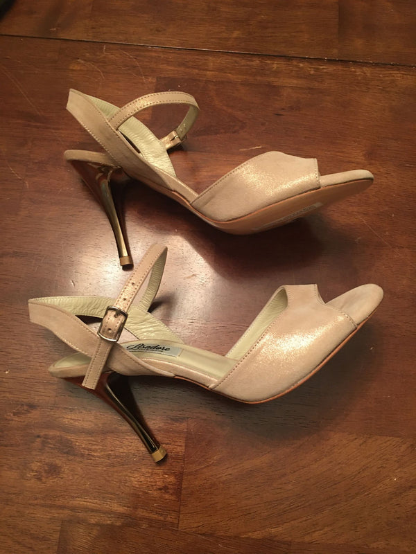 Lisadore/Comme il Faut – Nearly Newlywed