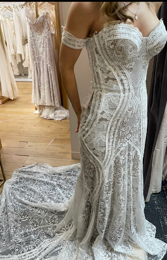 Lovers Society Byron