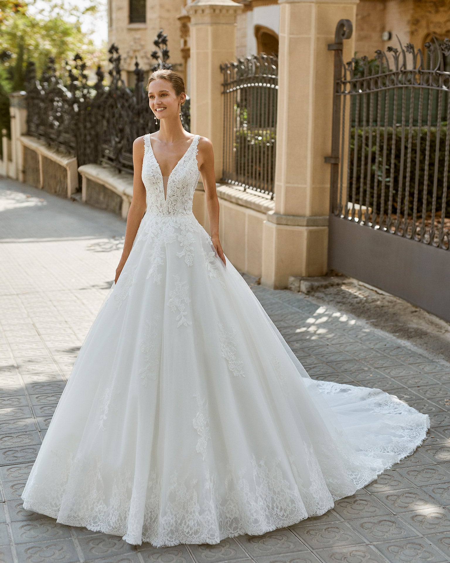 Luna Novia Focus – Nearly Newlywed