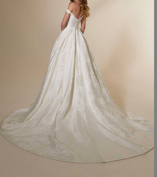 Madeline Gardner Marquesa Wedding Dress style 2547