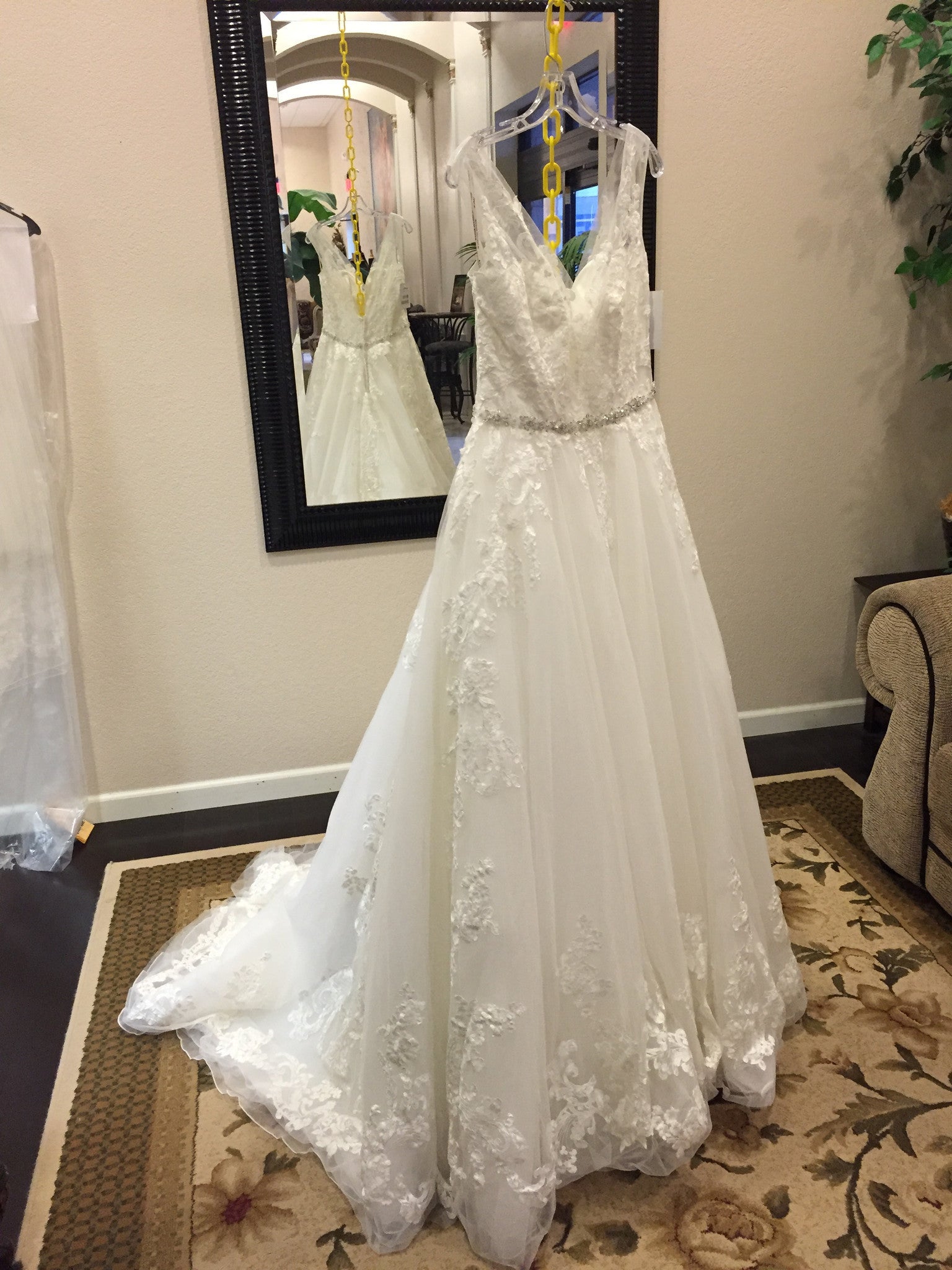 Maggie Sottero Sybil Nearly Newlywed