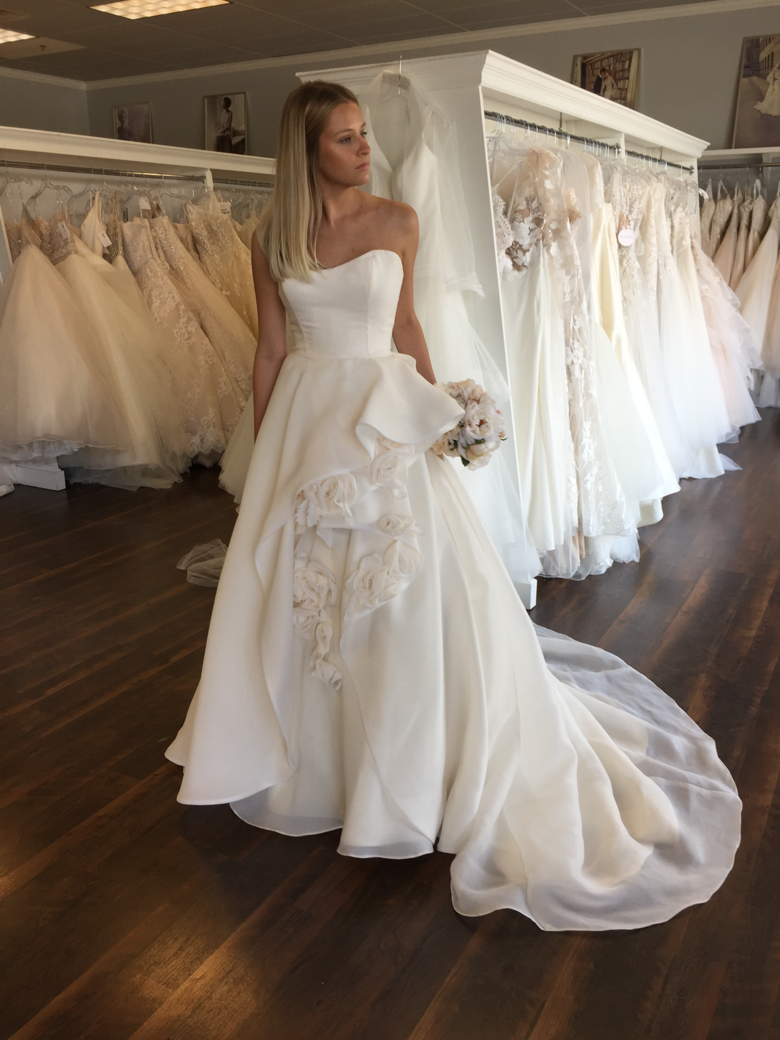 Maggie sottero bianca hotsell