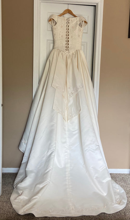 Maggie Sottero Vintage Ivory 3-piece Corset Set