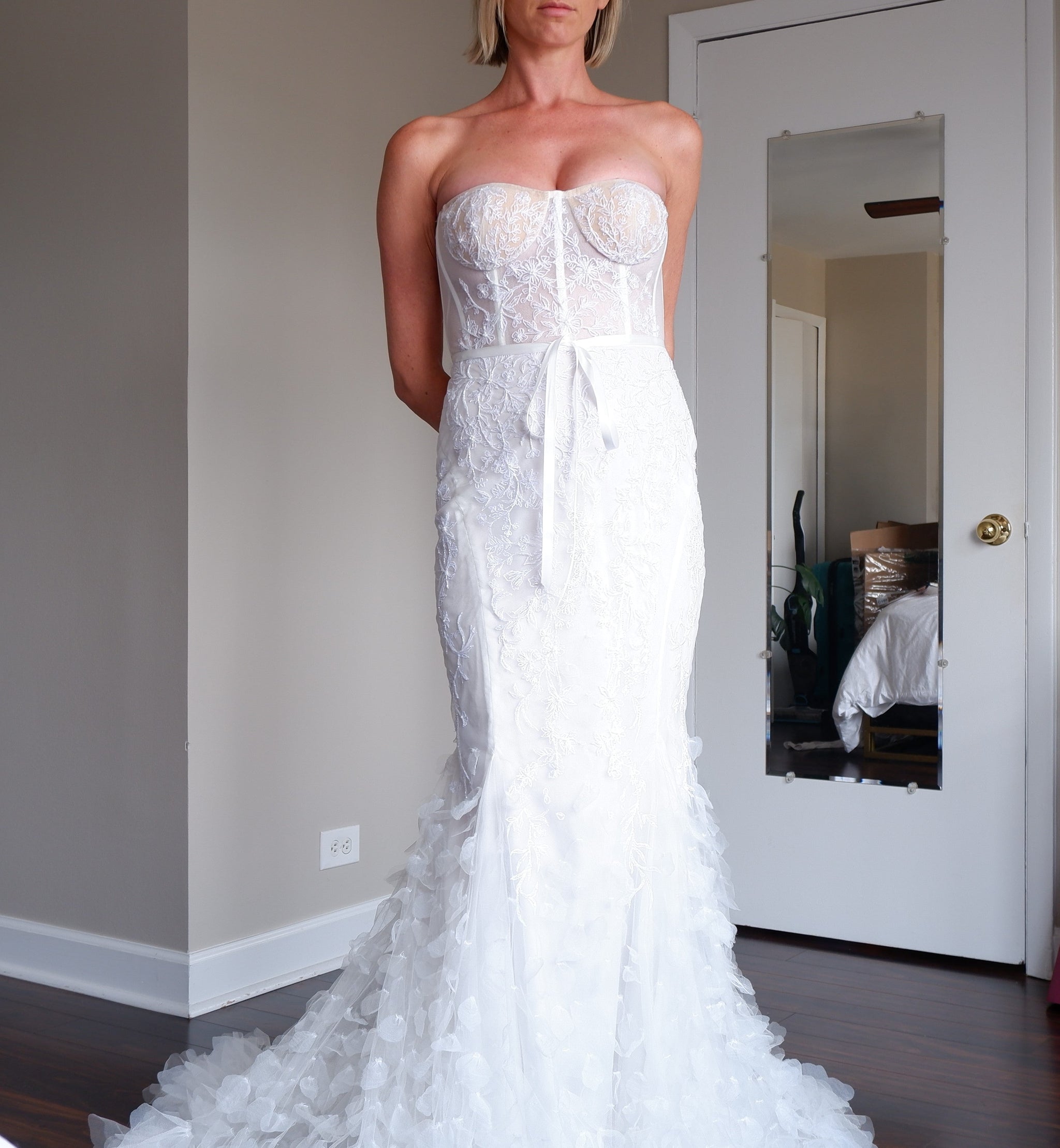 Marchesa Lucy – Nearly Newlywed1