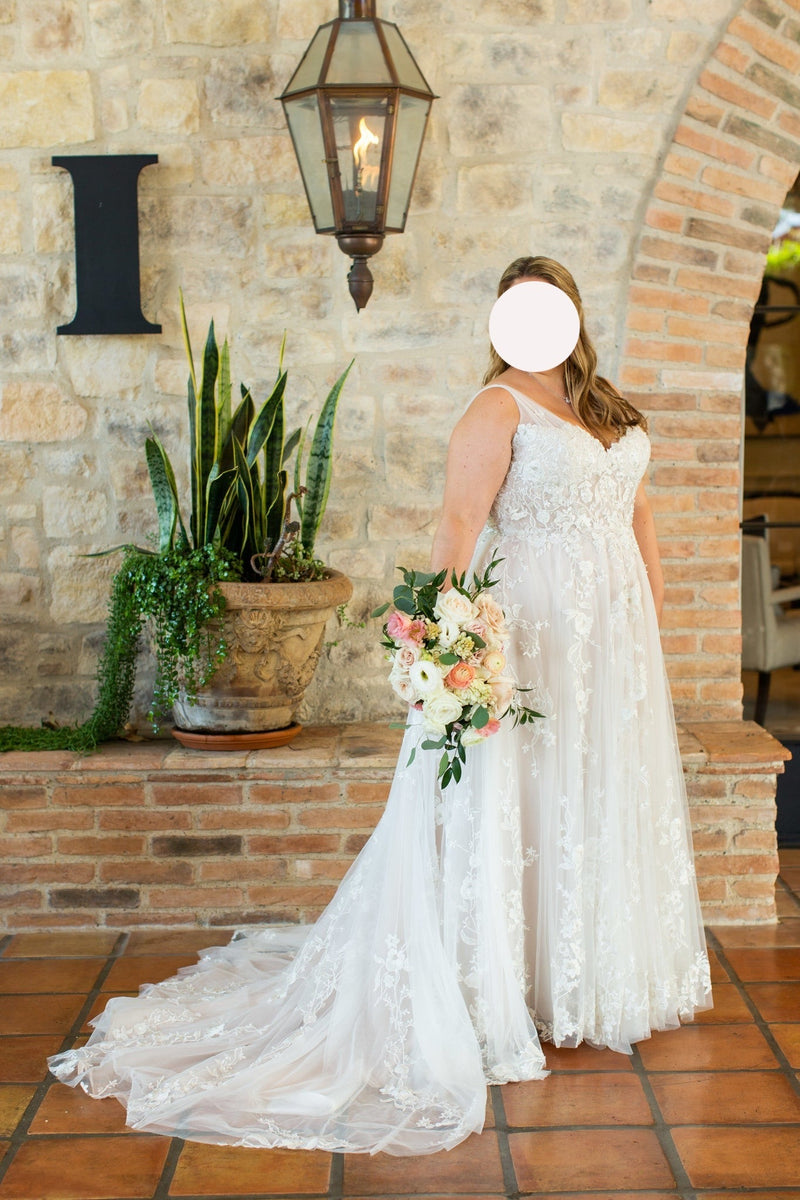 Martin Thornburg Rosabella 218212 – PreOwnedWeddingDresses
