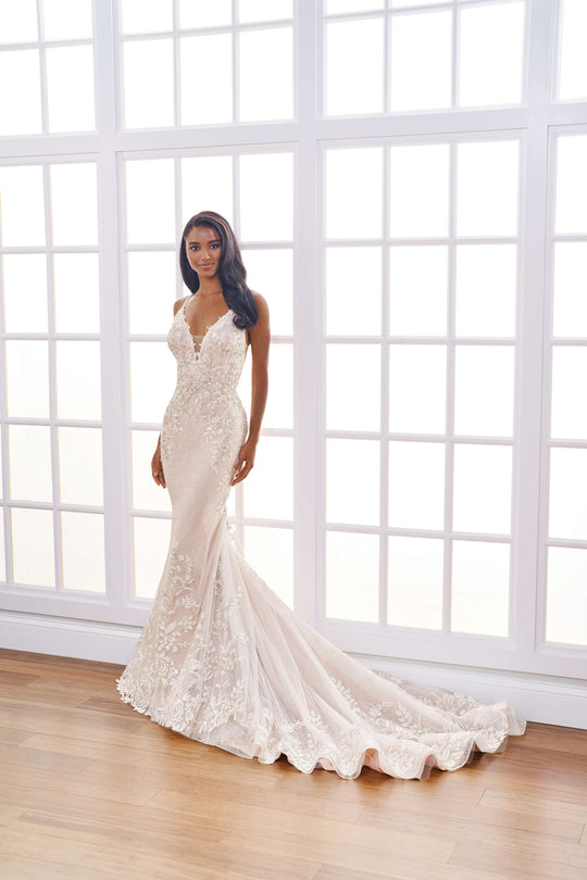 Martin Thornburg 122245 Clara