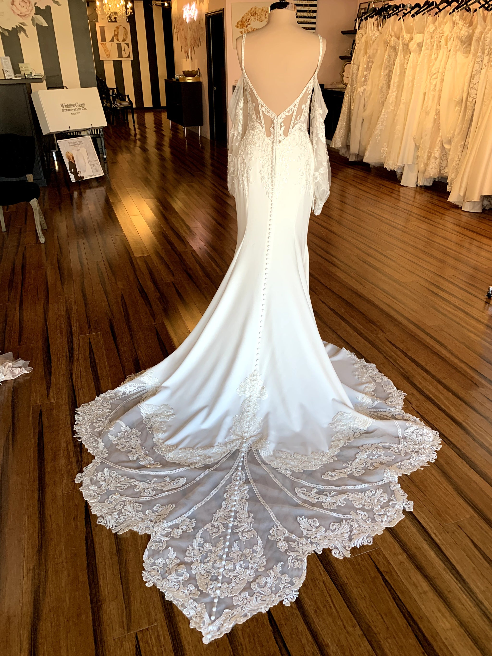 1406 wedding dress | Honestweddingadvice.com