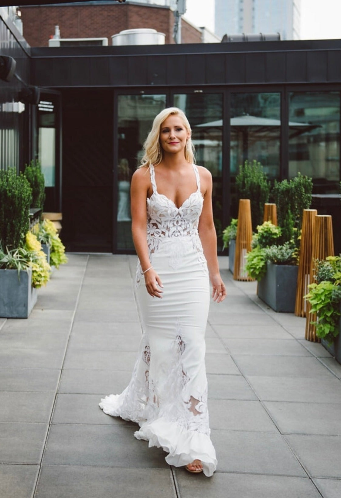 Michal Medina S5001 – Nearly Newlywed