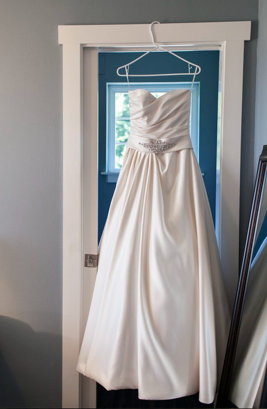 Mikaella A-line - detachable belt