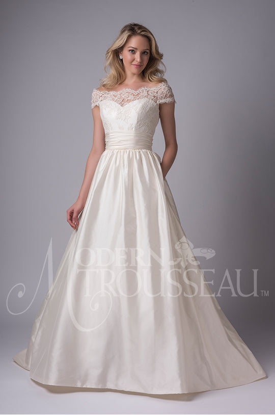 Modern Trousseau Nissa