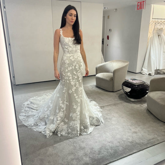 Monique Lhuillier Mae