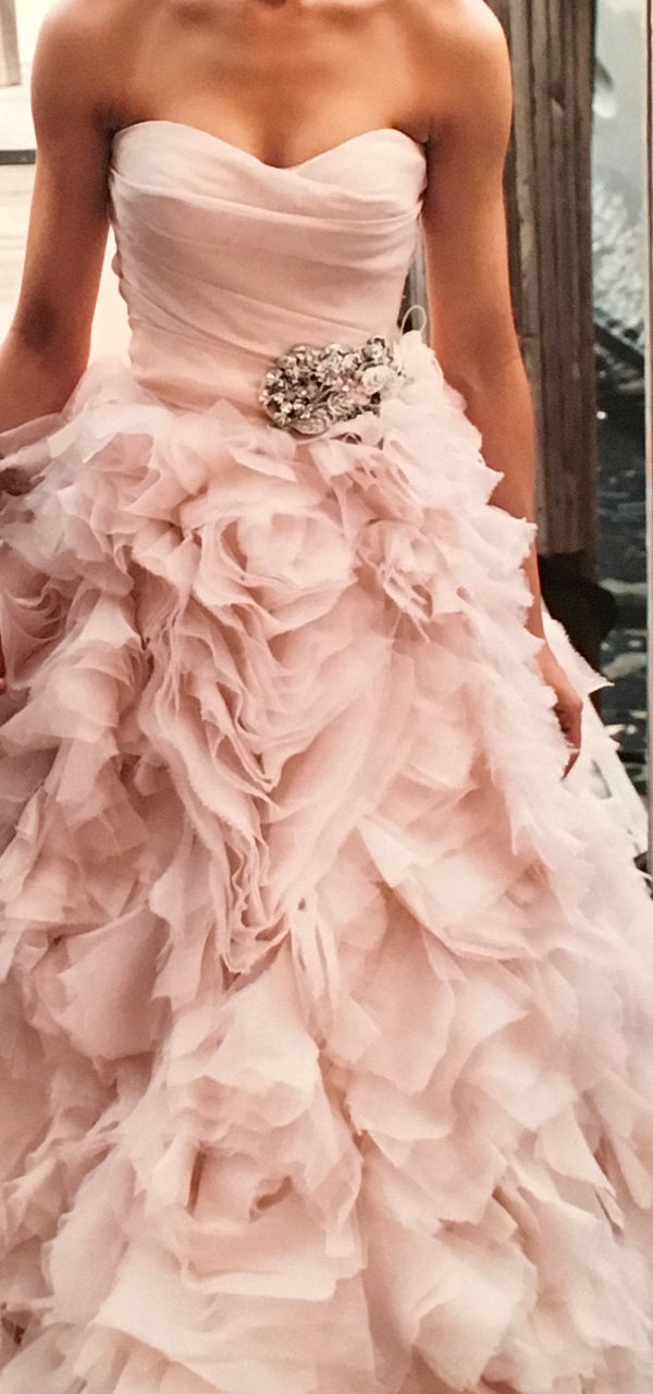 monique-lhuillier-a-line-waltz 
