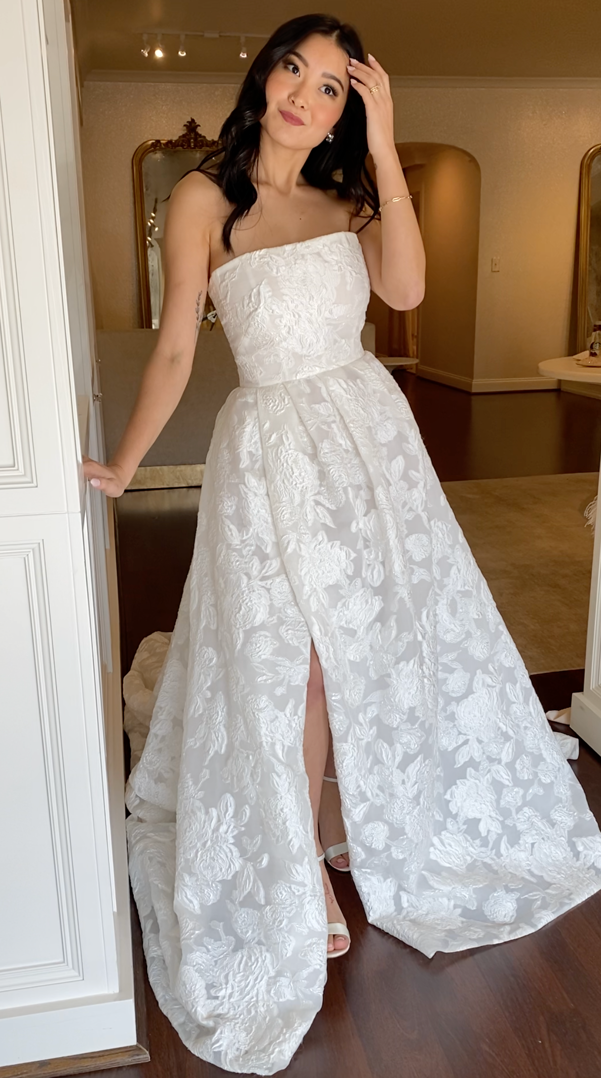 Monique Lhuillier Fernanda Nearly Newlywed Monique Lhuillier Fernanda Nearly Newlywed