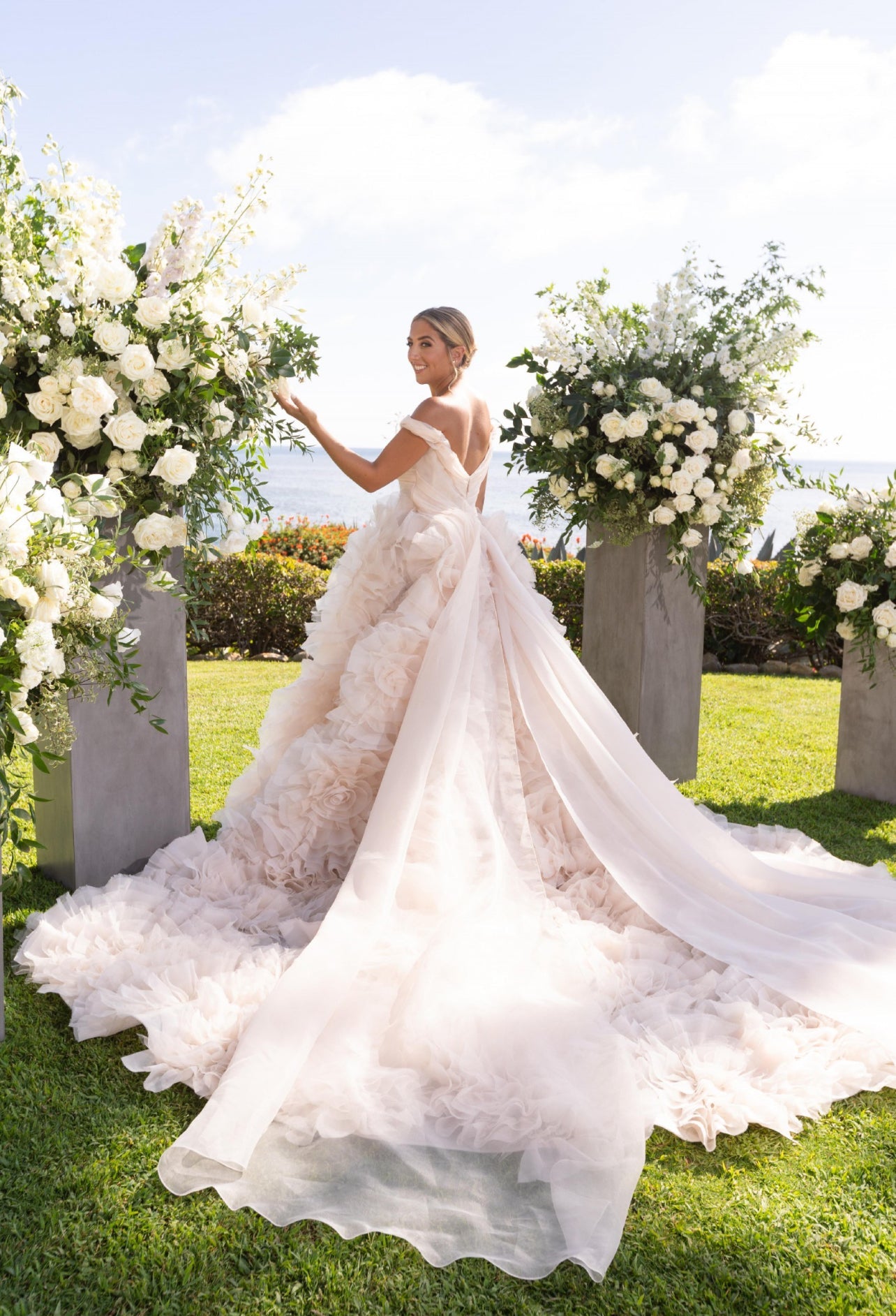 monique-lhuillier-ball-gown- monique-lhuillier-ball-gown-
