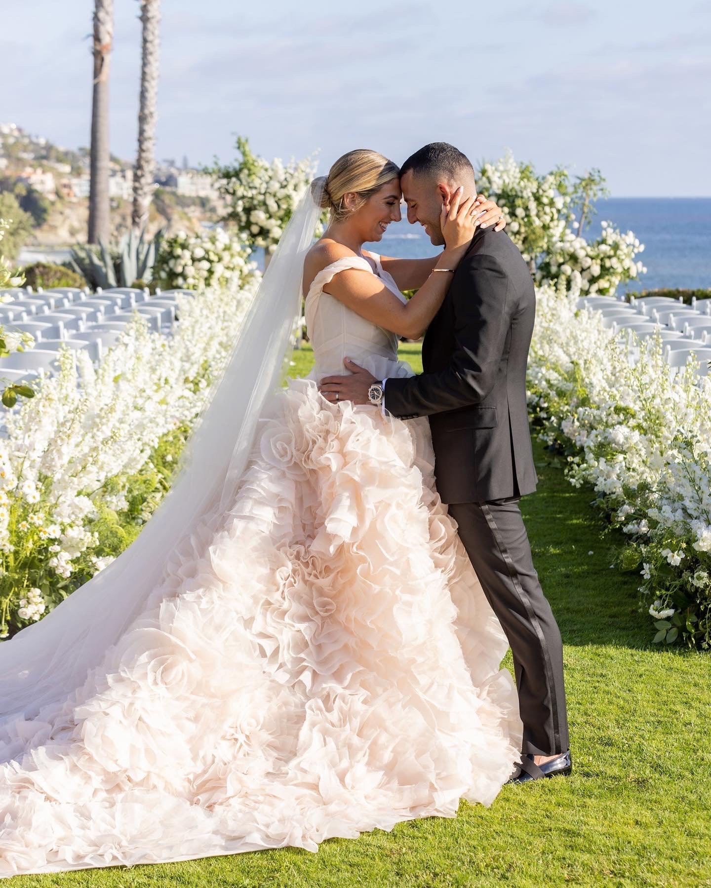 Monique Lhuillier Secret Garden – Nearly Newlywed Monique Lhuillier Secret Garden – Nearly Newlywed