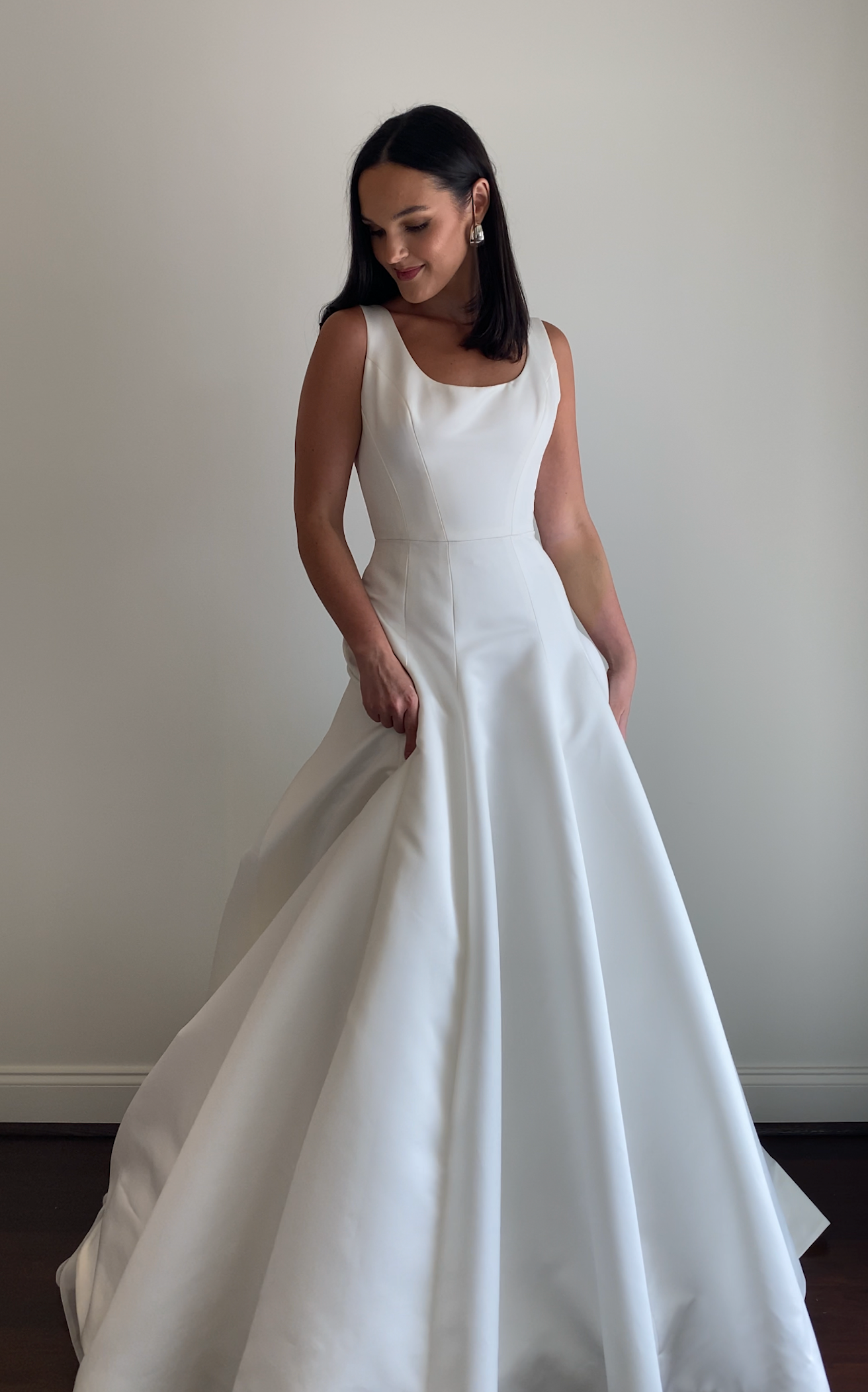 Monique Lhuillier Windsor – Nearly Newlywed
