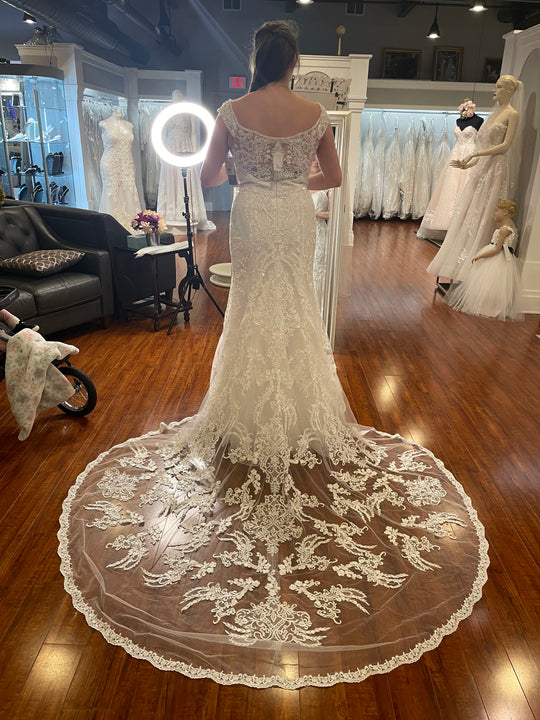 Oleg Cassini Wedding Dresses For Sale Nearly Newlywed Oleg Cassini Wedding Dresses For Sale Nearly Newlywed