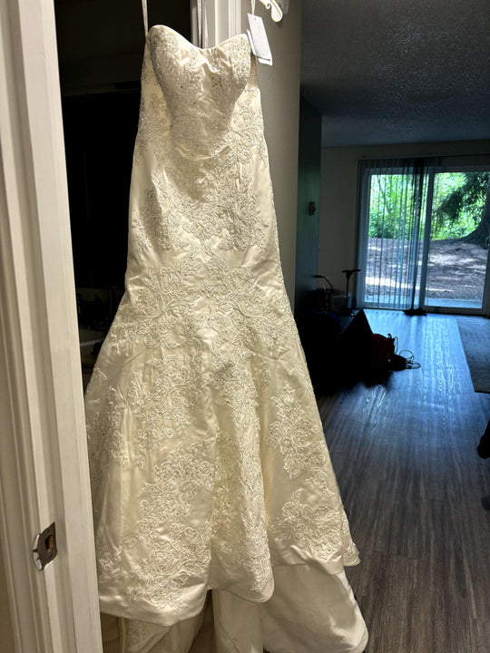 Oleg Cassini 14030093