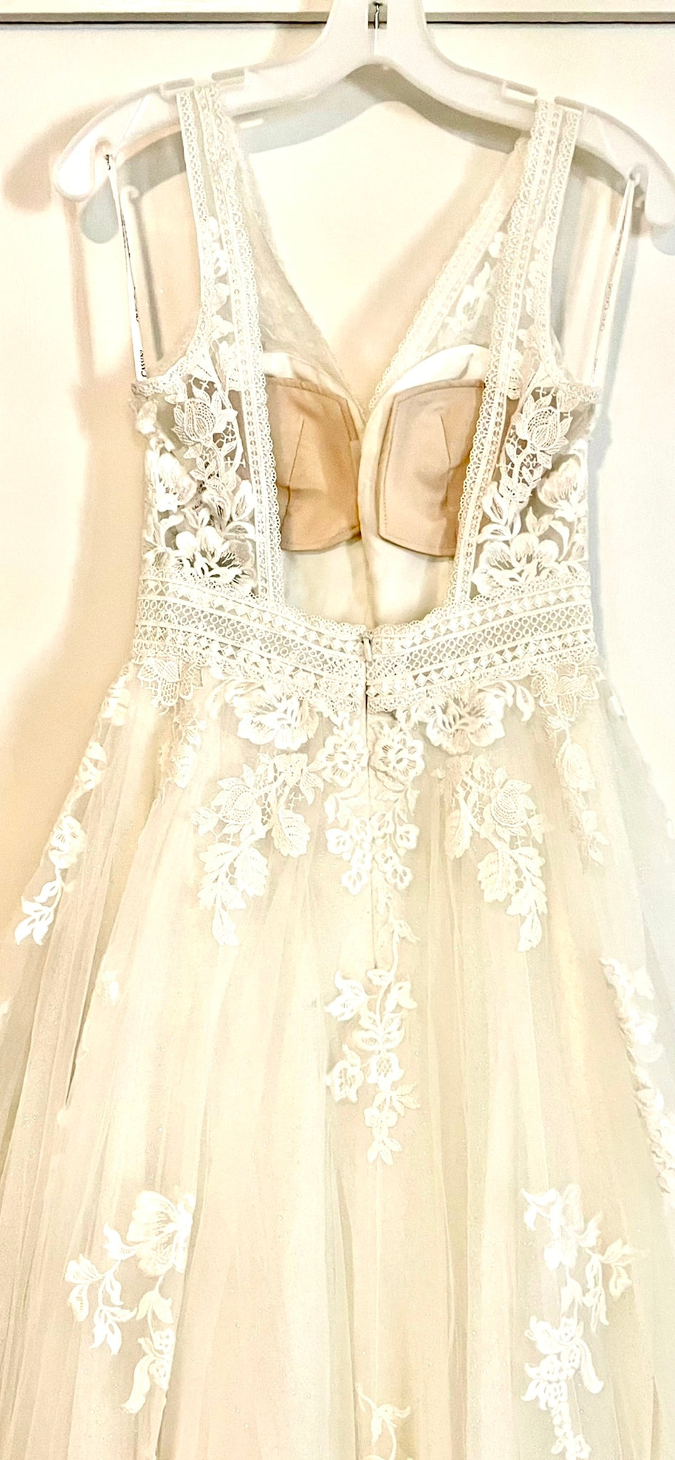 大幅お値下げ【美品•クリーニング済】WEDDING DRESS Sophia Tolli Y22275 Clementine Sheer Sleeves Cutout Train