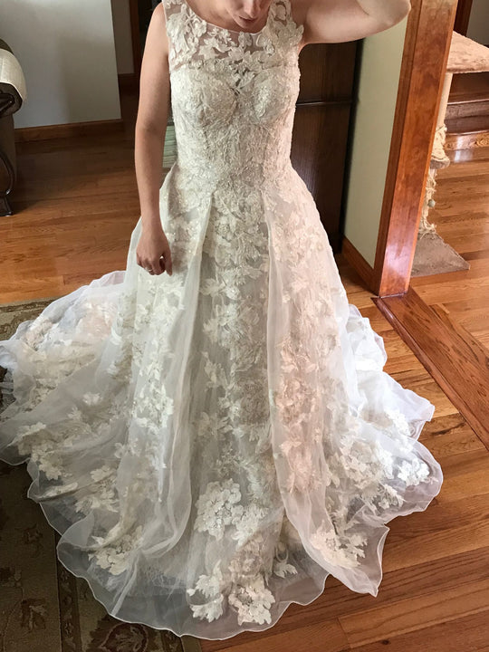 Oleg Cassini Wedding Dresses For Sale Nearly Newlywed Oleg Cassini Wedding Dresses For Sale Nearly Newlywed