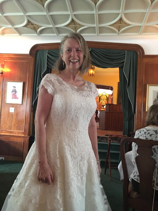 Oleg Cassini Illusion