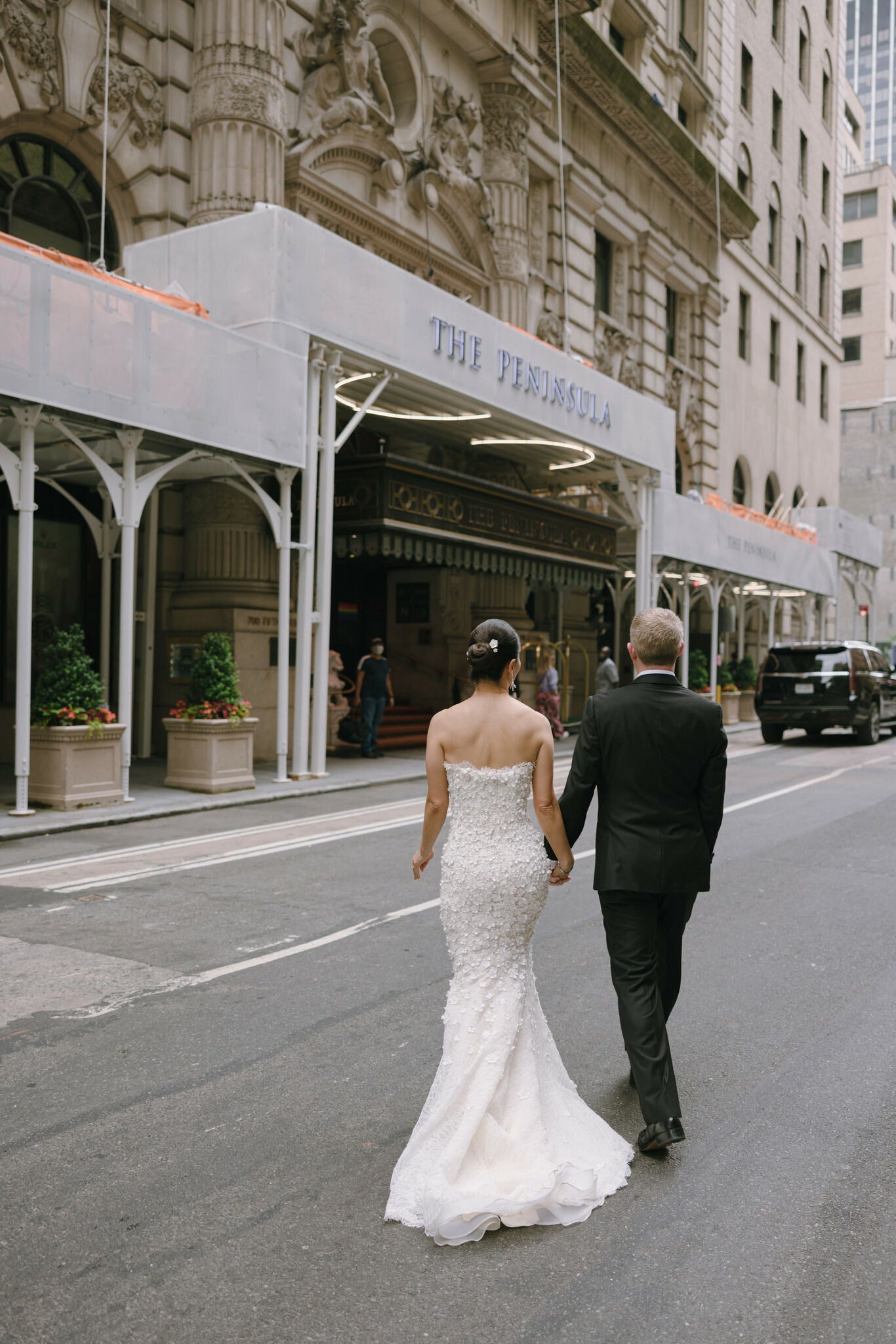 Oscar de la Renta 44E10 – Nearly Newlywed
