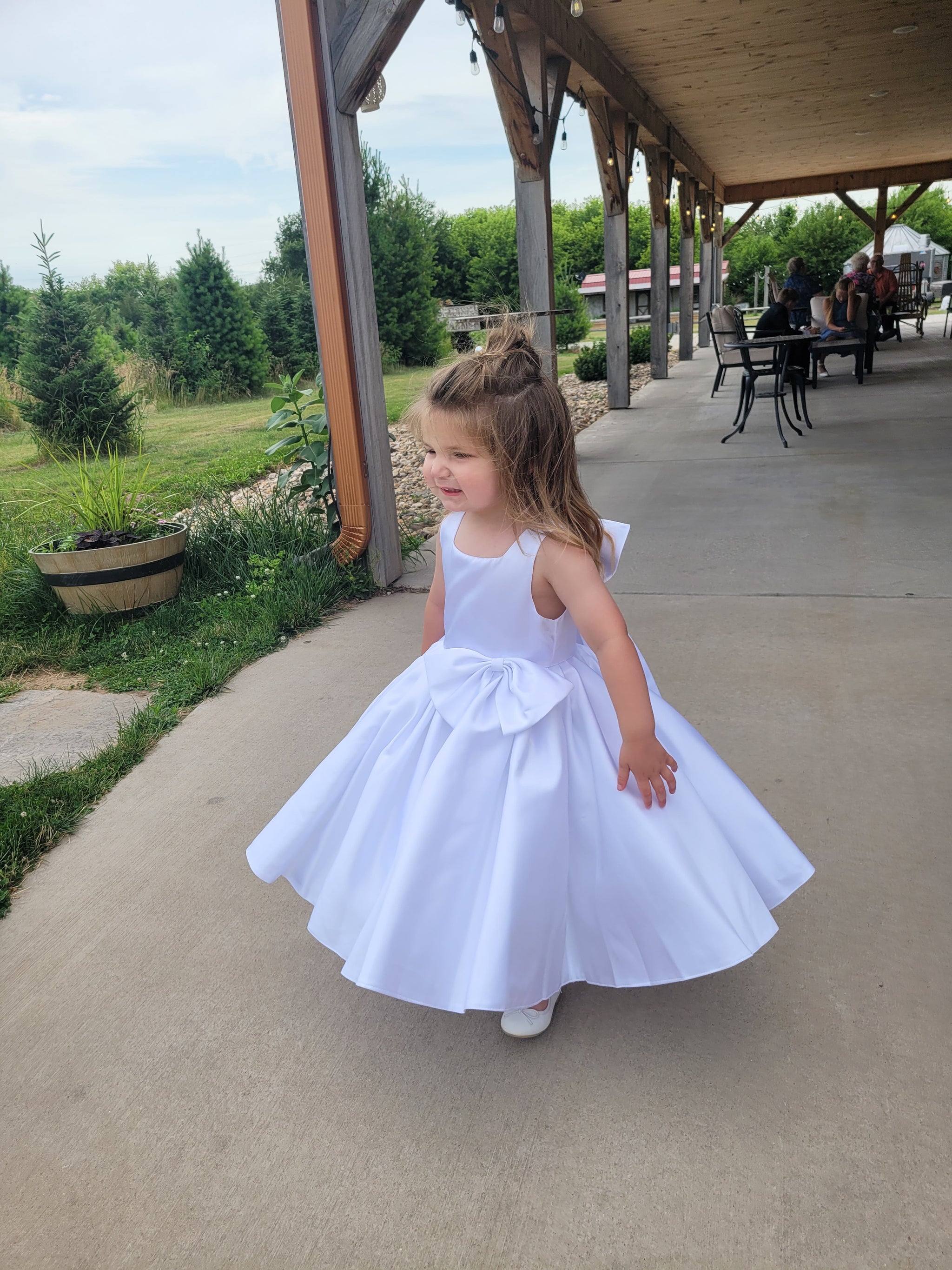 Other Azazie Bo Peep White A-line Bow Matte Satin Dress – Nearly Newlywed