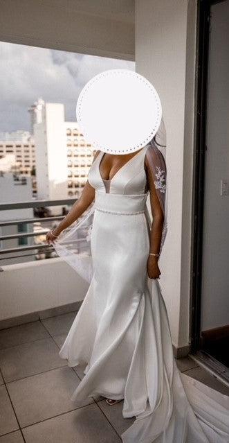 Paloma Blanca 4884