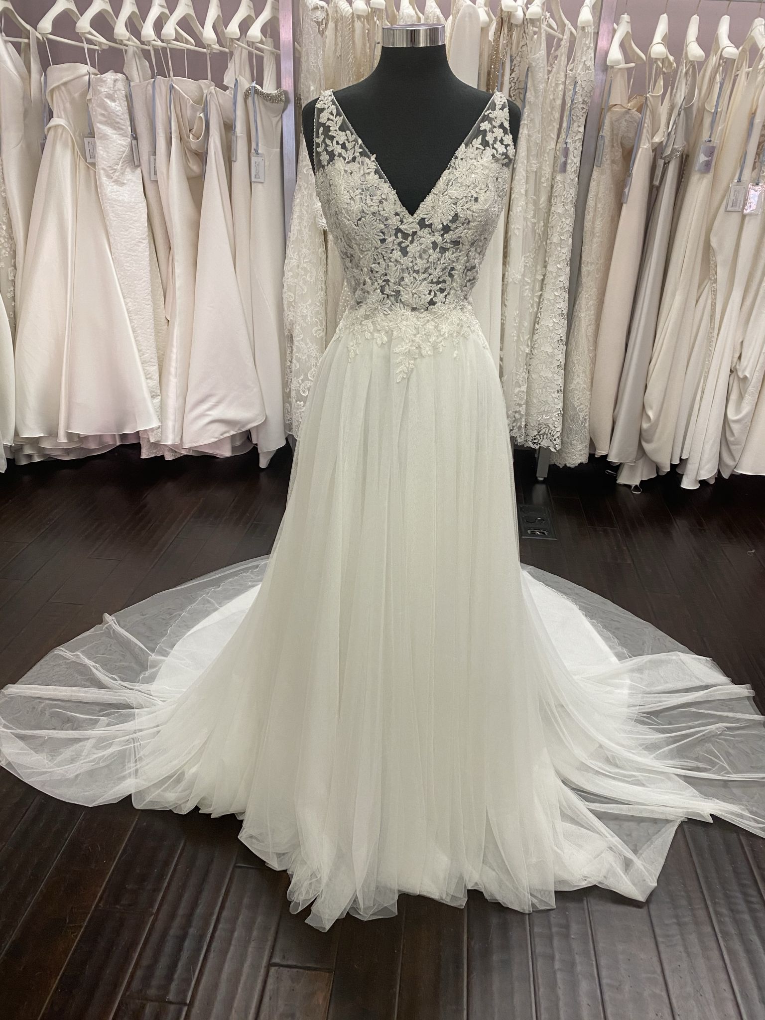 【早いもの勝ち】【破格】pronovias ESTANBUL 早いもの勝ち】【破格】pronovias ESTANBUL