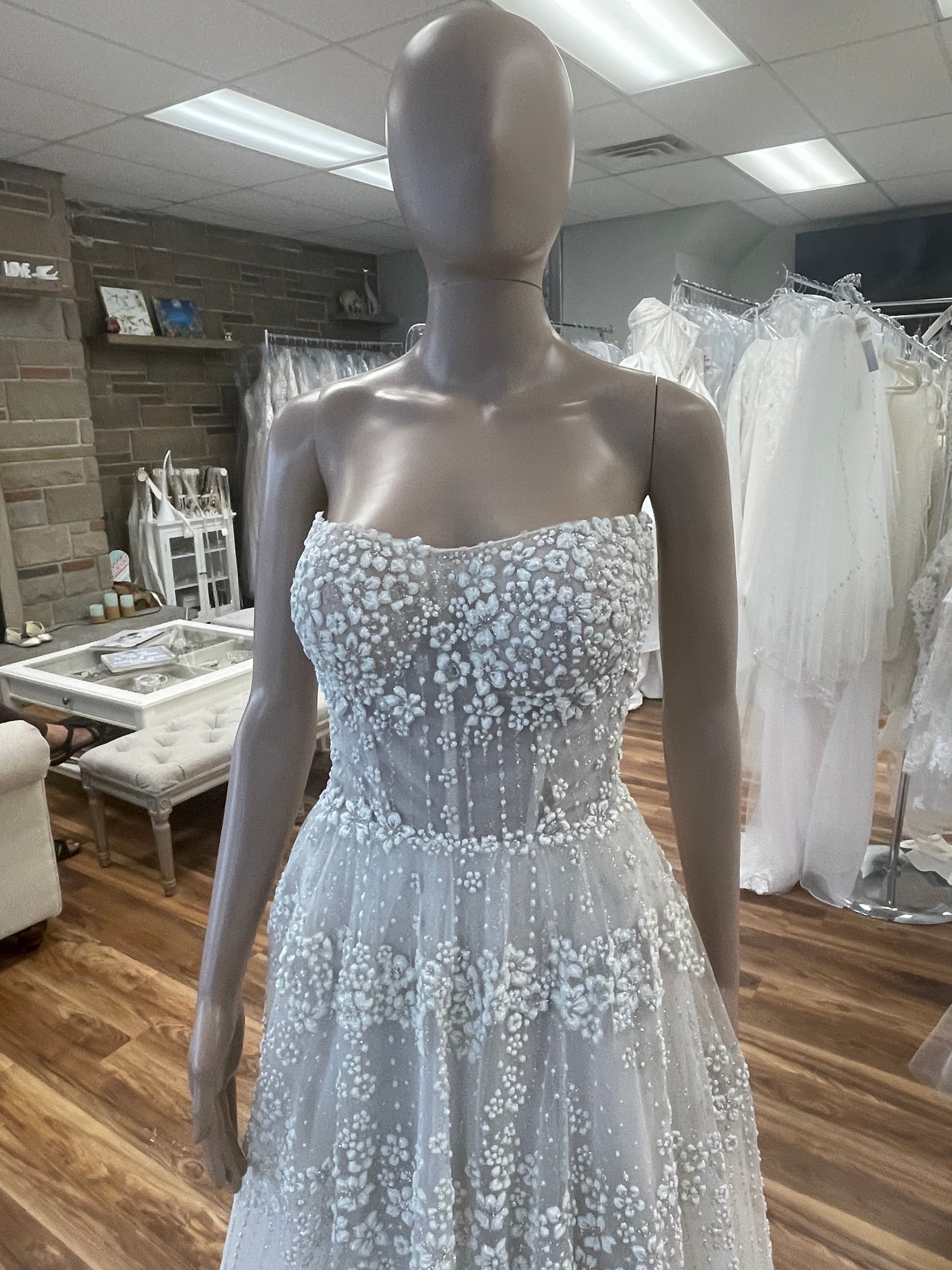 Pronovias Lucrezia Nearly Newlywed Pronovias Lucrezia Nearly Newlywed