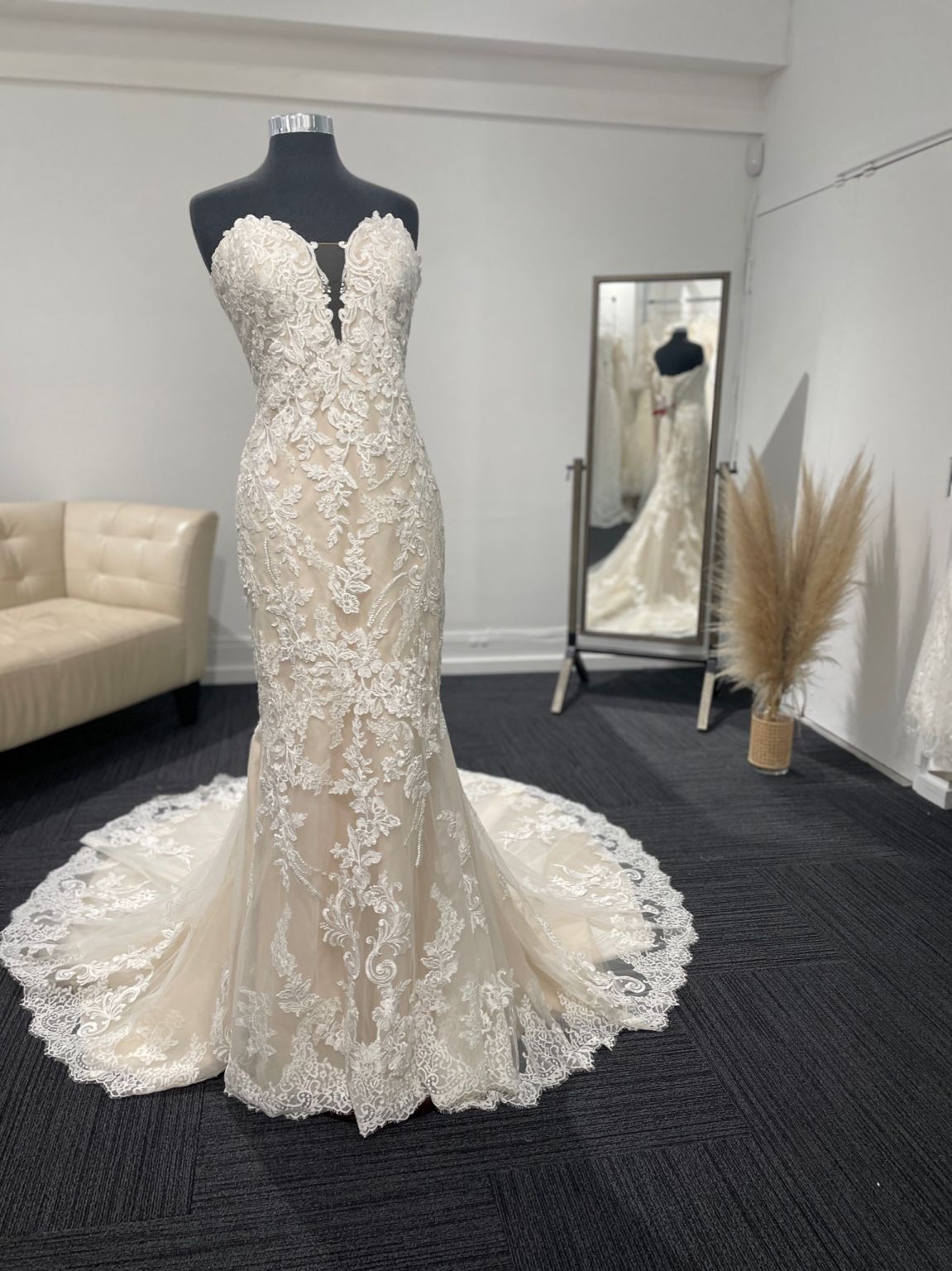 (BBさん専用) Pronovias Aegir Dress Mermaid wedding dress, sweetheart neckline and long sleeves