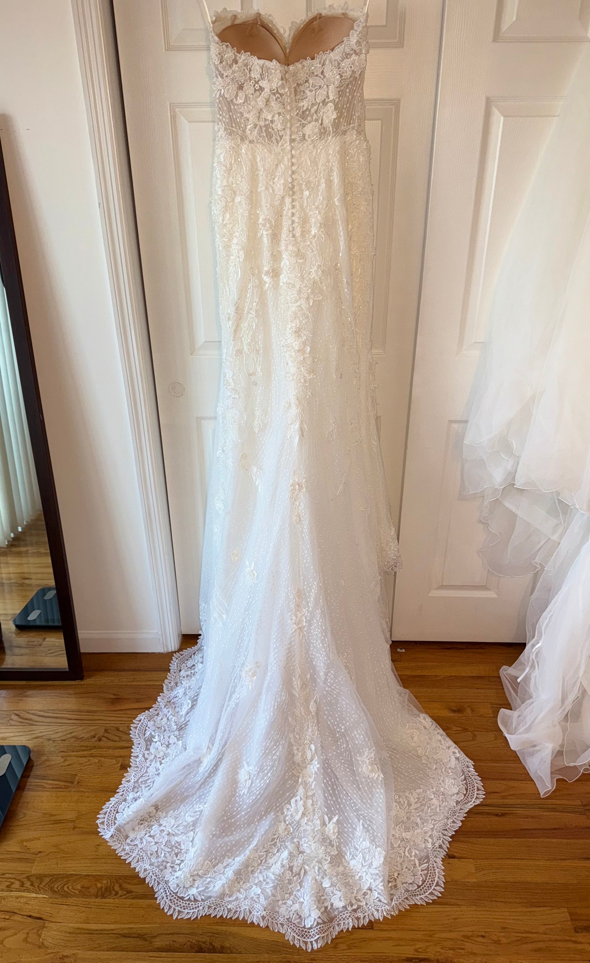Pronovias Aethra – Nearly Newlywed