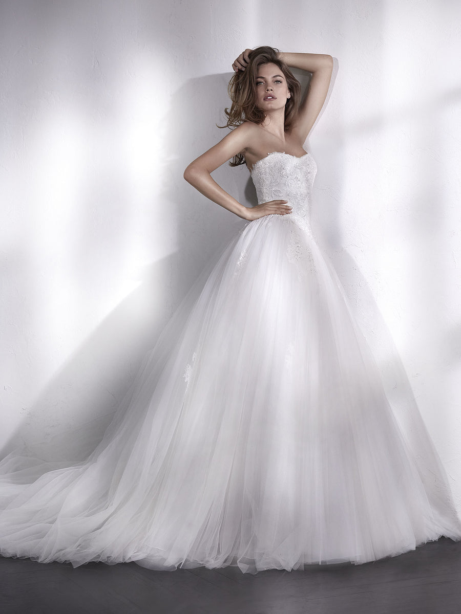 Pronovias Liesen – Nearly Newlywed