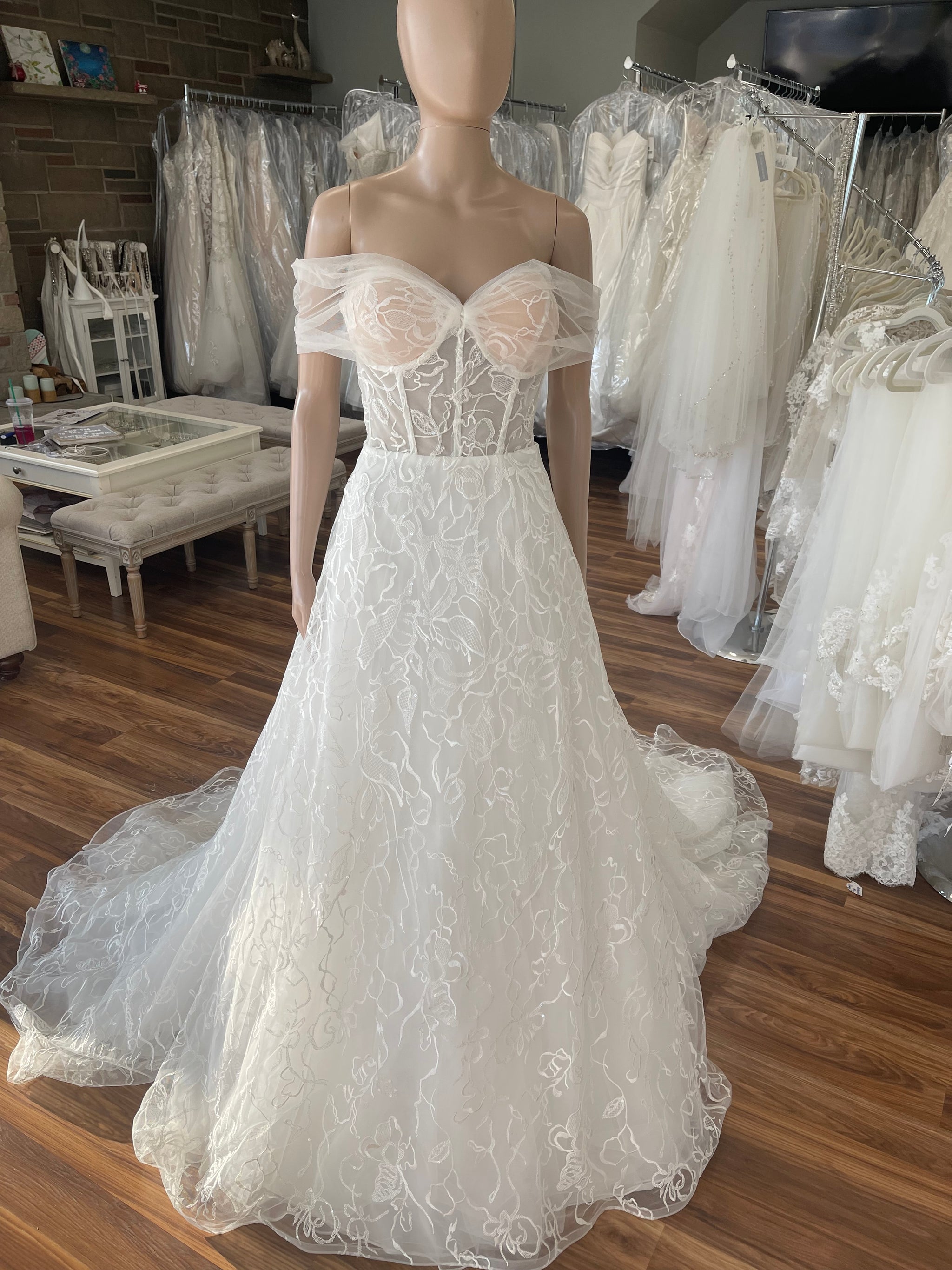Pronovias POLARIS – Nearly Newlywed