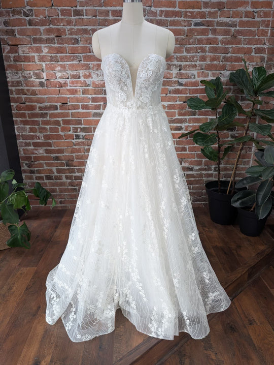 Pronovias Sue