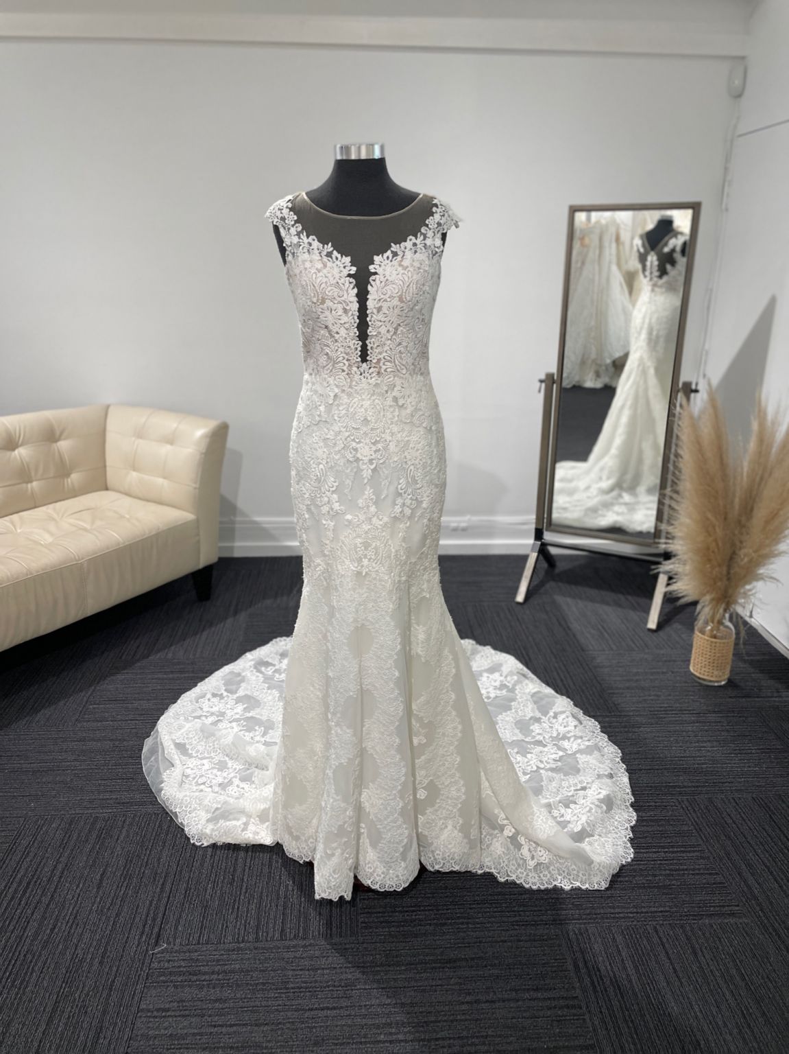 Pronovias despina price hotsell