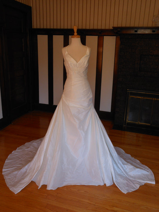 Pronovias 5018