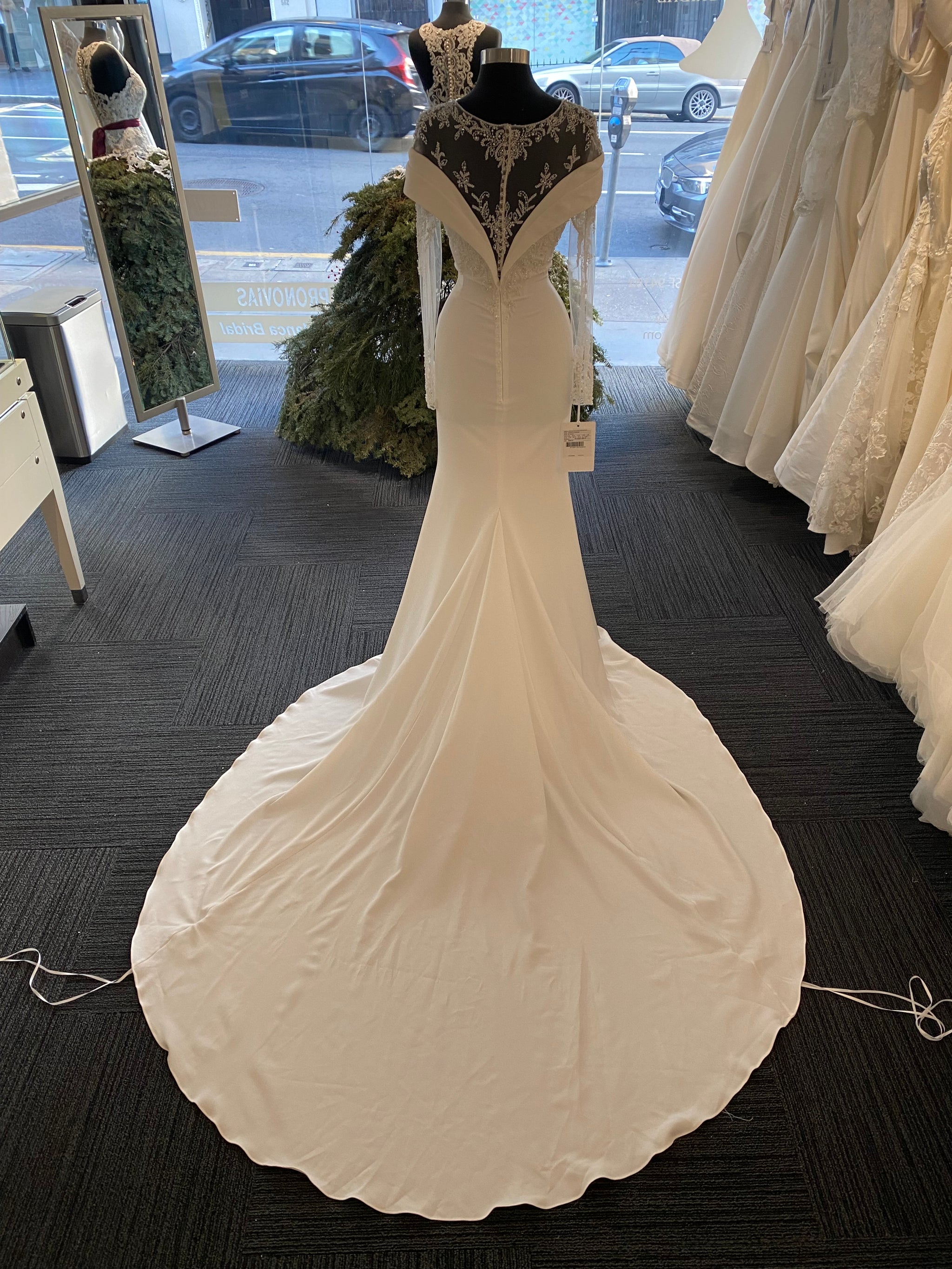 Pronovias Catalina Nearly Newlywed