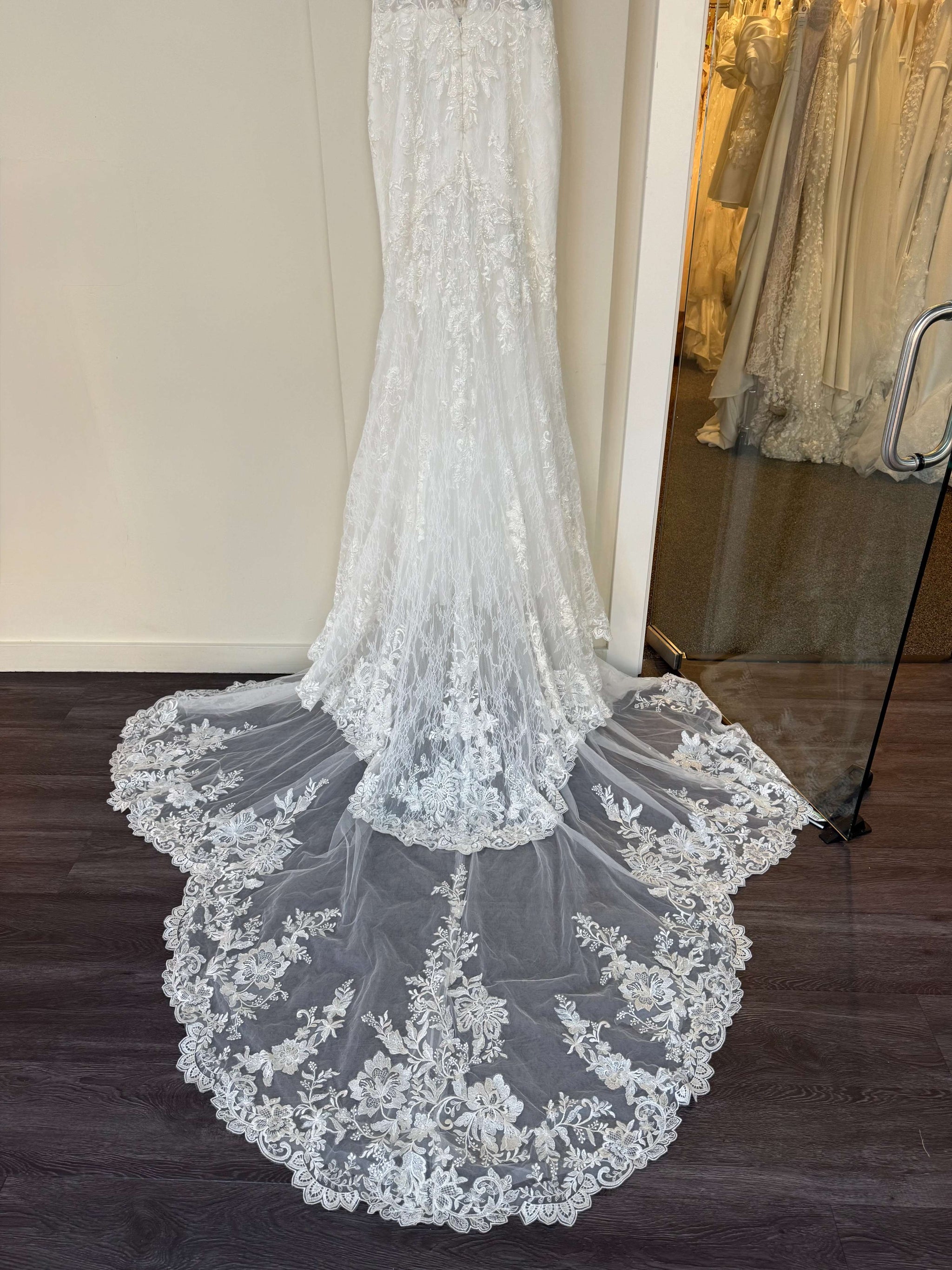 Pronovias Shani – Nearly Newlywed
