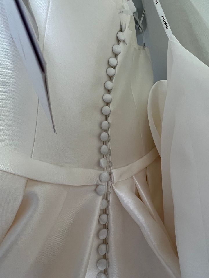 Pronovias Ixion – Nearly Newlywed