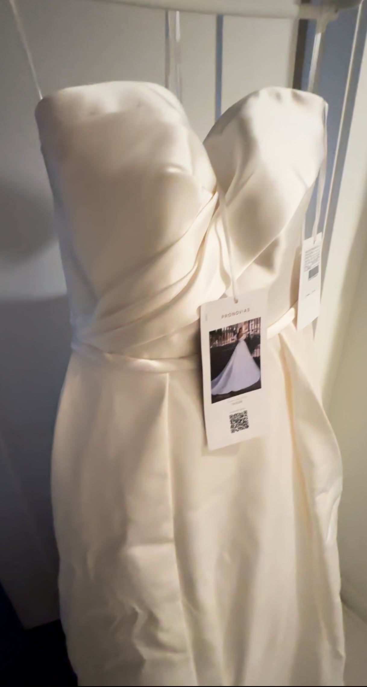 ⭐︎期間限定値下げ⭐︎PRONOVIAS IXION プロノビアス ⭐︎7月中期間限定値下げ⭐︎PRONOVIAS IXION プロノビアス