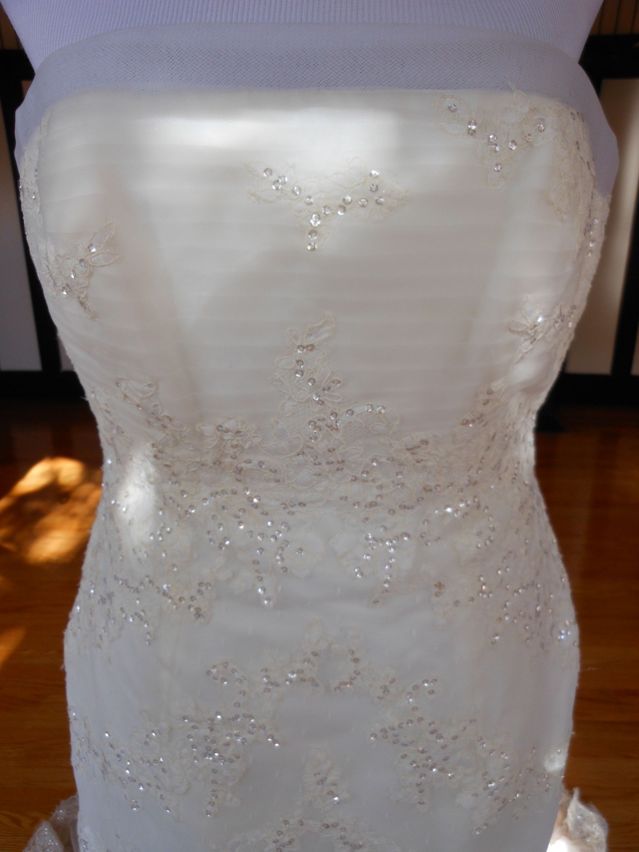 EnzoaniRealBride: Petra \u0026 Andrew | Enzoani, image size:2048x2730