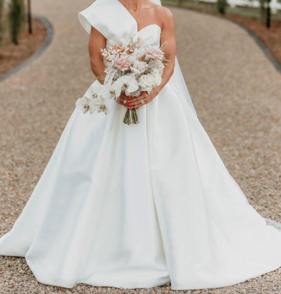 Once worn bridal boutique hot sale