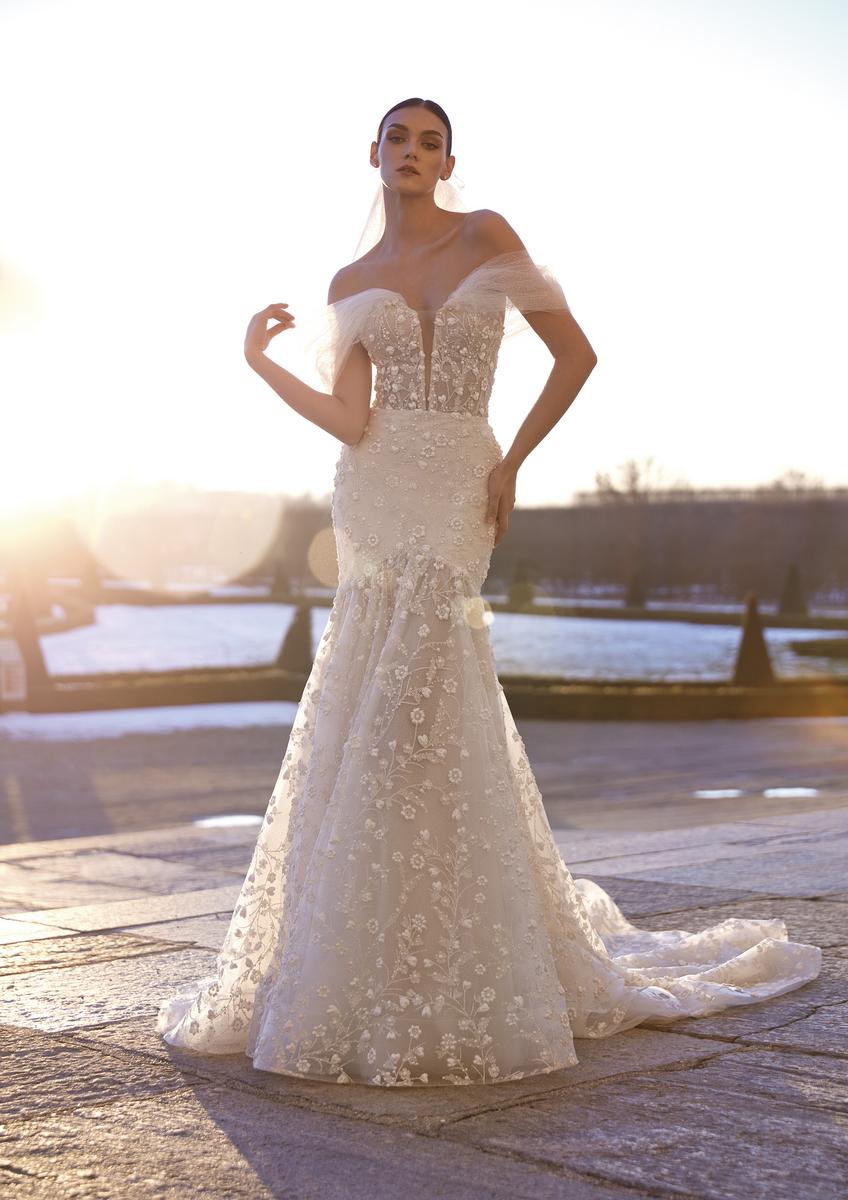 Pronovias Emilia – Nearly Newlywed